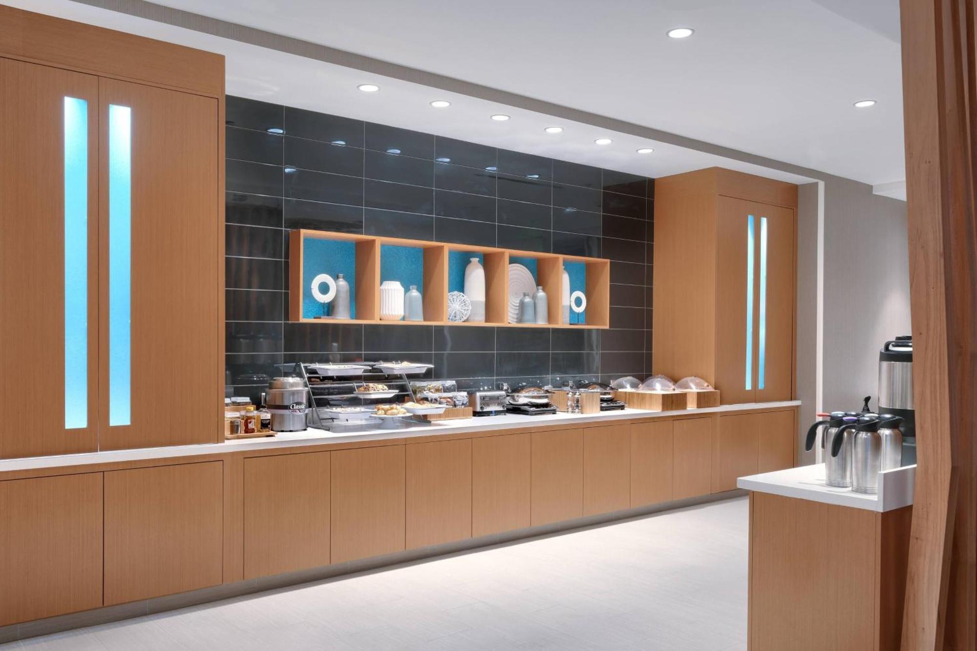 Springhill Suites By Marriott Salt Lake City Sugar House Экстерьер фото